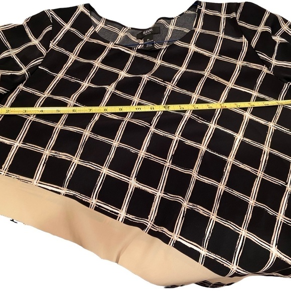 𝅺ALFANI Dressy Top - Picture 8 of 8